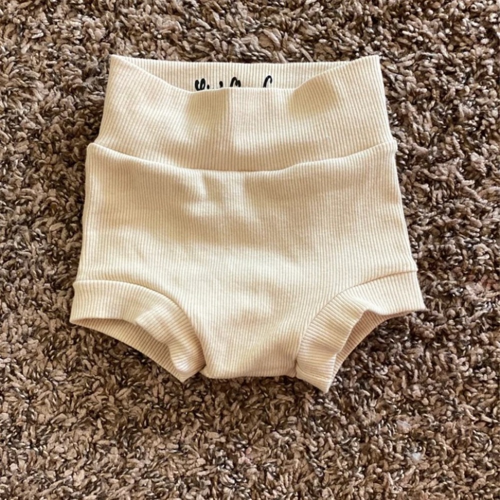 Oatmeal bloomers for babies